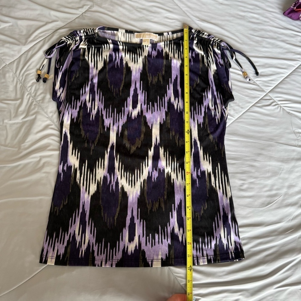 MICHAEL Michael Kors Black Purple Patterned Blouse Tank Cinched Shoulder Tassel - Picture 5 of 10